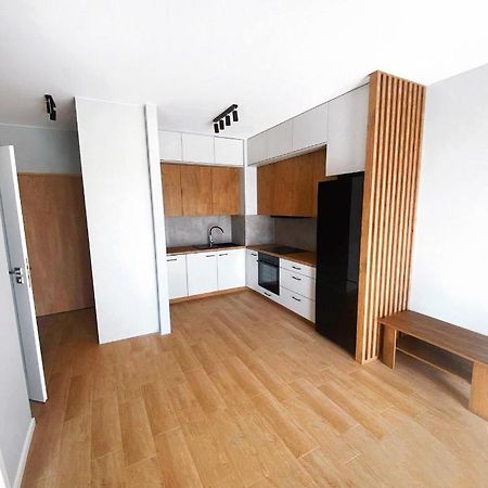 Elegant 1-Bedroom Flat With Balcony Near Wrocław Eksteriør billede